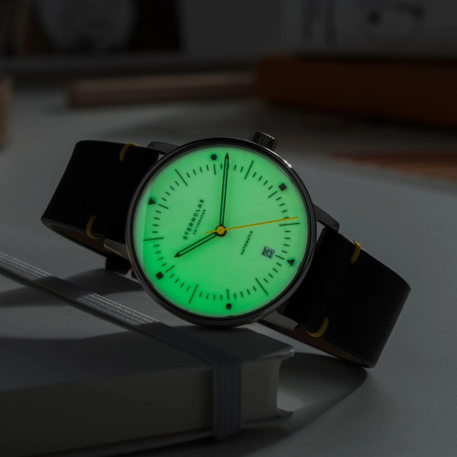Naos Automatik Edition Bauhaus X gelb - Image 7