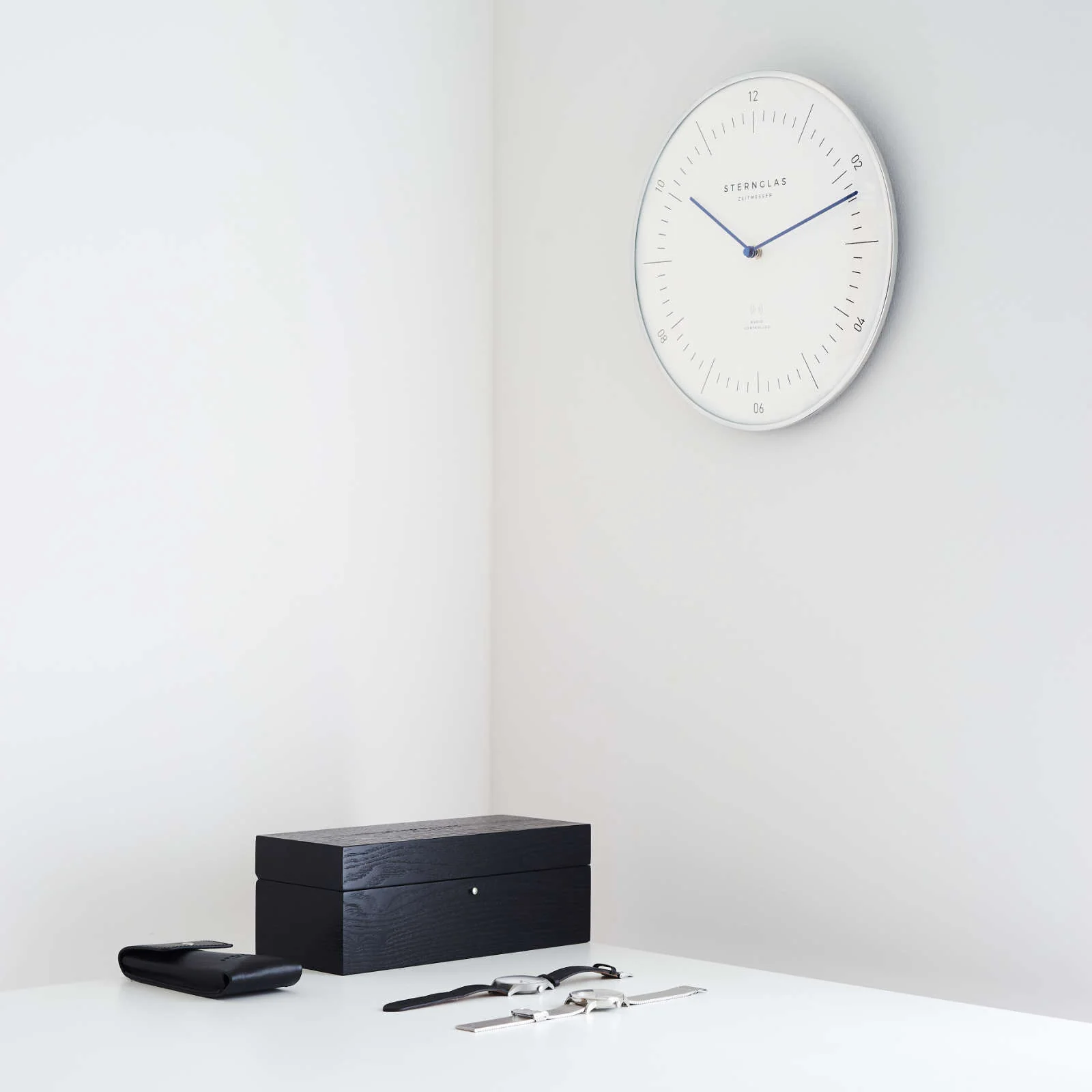 Wanduhr Naos weiß - Image 4